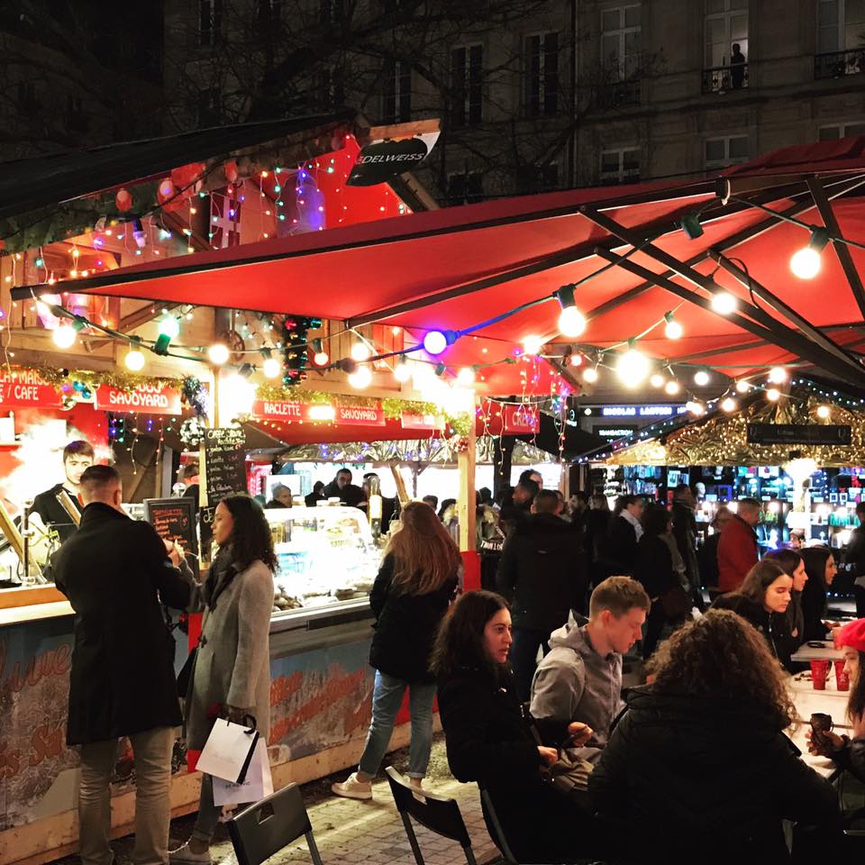 Eten op kerstmarkt in Bordeaux