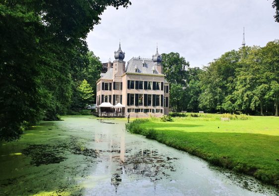 Kasteel Oud-Poelgeest wandelen, restaurant & parkeren